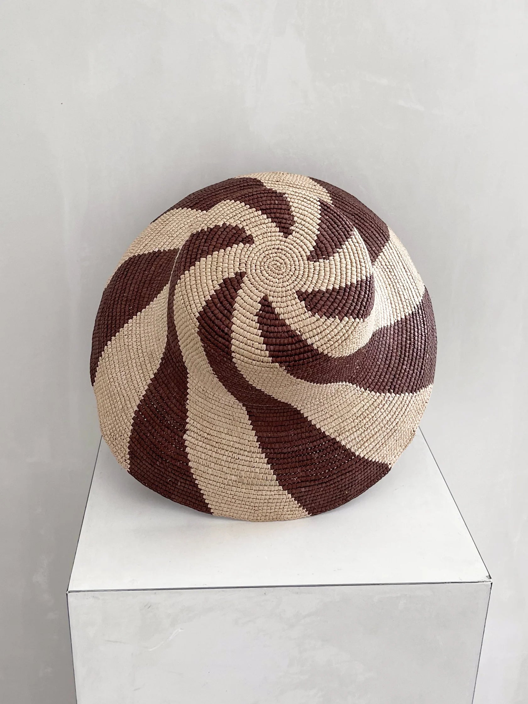 Amira Bucket Hat // Cream & Chocolate Spiral