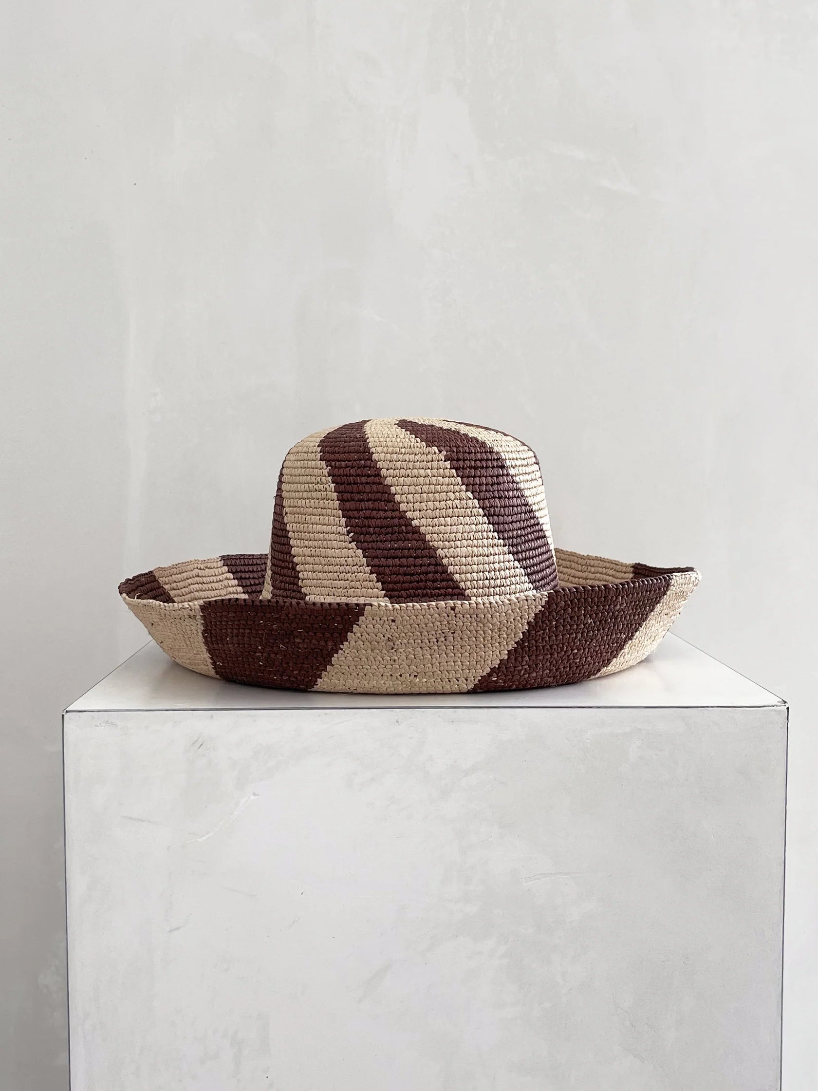 Amira Bucket Hat // Cream & Chocolate Spiral