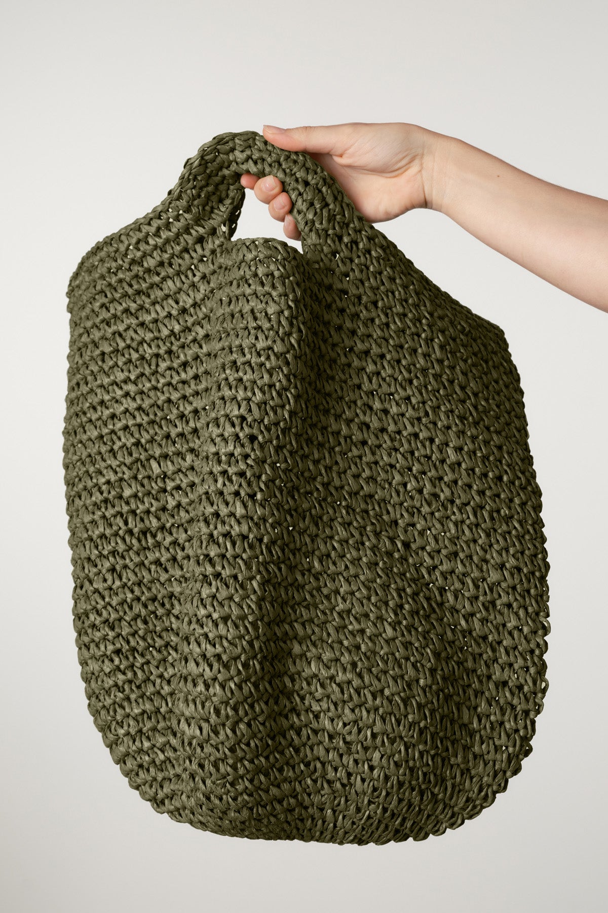 Round Straw Bag // Olive