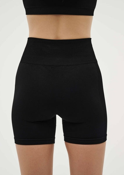 Restore Seamless 5” Bike Short // Black