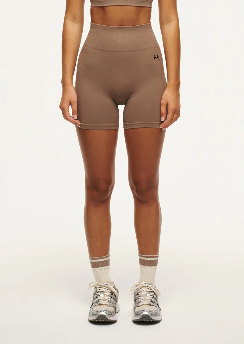 Restore Seamless 5 Bike Short // Fossil Brown