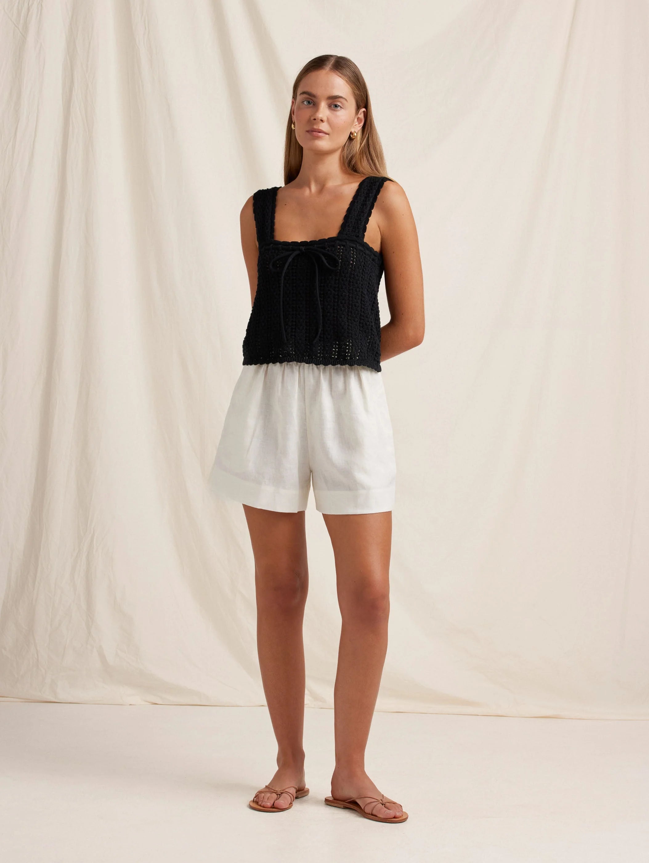 Pointelle Scalloped Shoulder Cami // Noir